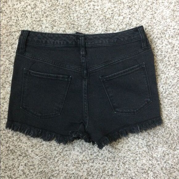 Mossimo High Rise Jean Shorts Distressed Size 6 - Picture 3 of 7